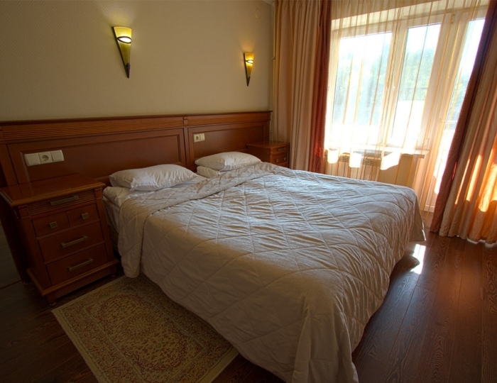 «Люкс» 2-местный 2-комнатный, Корпус «Санкт-Петербург» - Санаторий «Елочки Минфина РФ» Домодедово